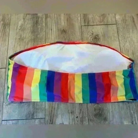 SHEIN curve rainbow pride top size 4XL - Picture 2 of 4